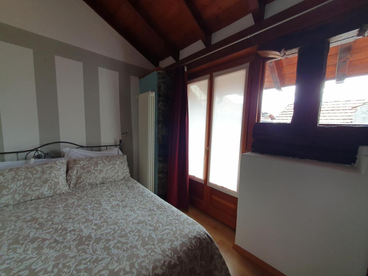 Appartamenti Vacanze E Camere Roccetta Fiorita Pettenasco Exteriör bild