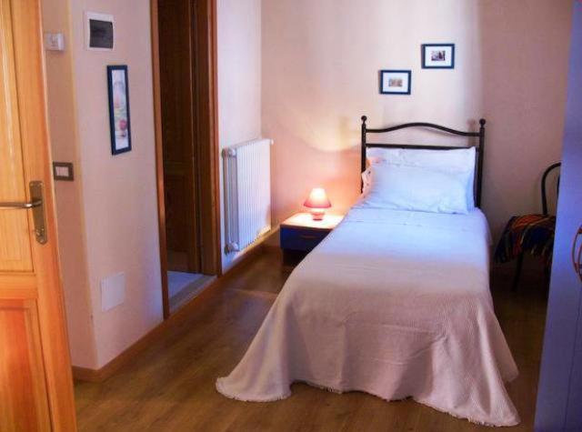 Appartamenti Vacanze E Camere Roccetta Fiorita Pettenasco Exteriör bild