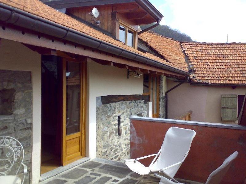Appartamenti Vacanze E Camere Roccetta Fiorita Pettenasco Exteriör bild