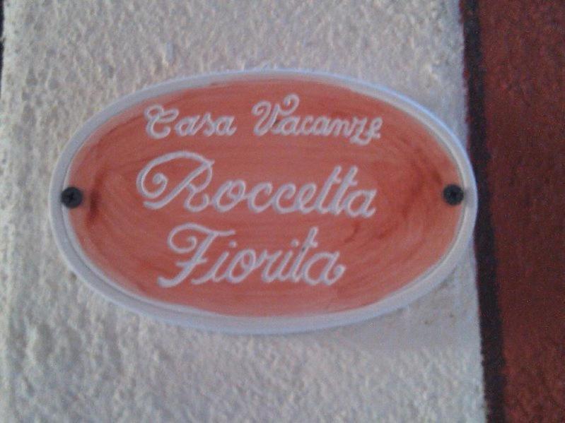 Appartamenti Vacanze E Camere Roccetta Fiorita Pettenasco Exteriör bild
